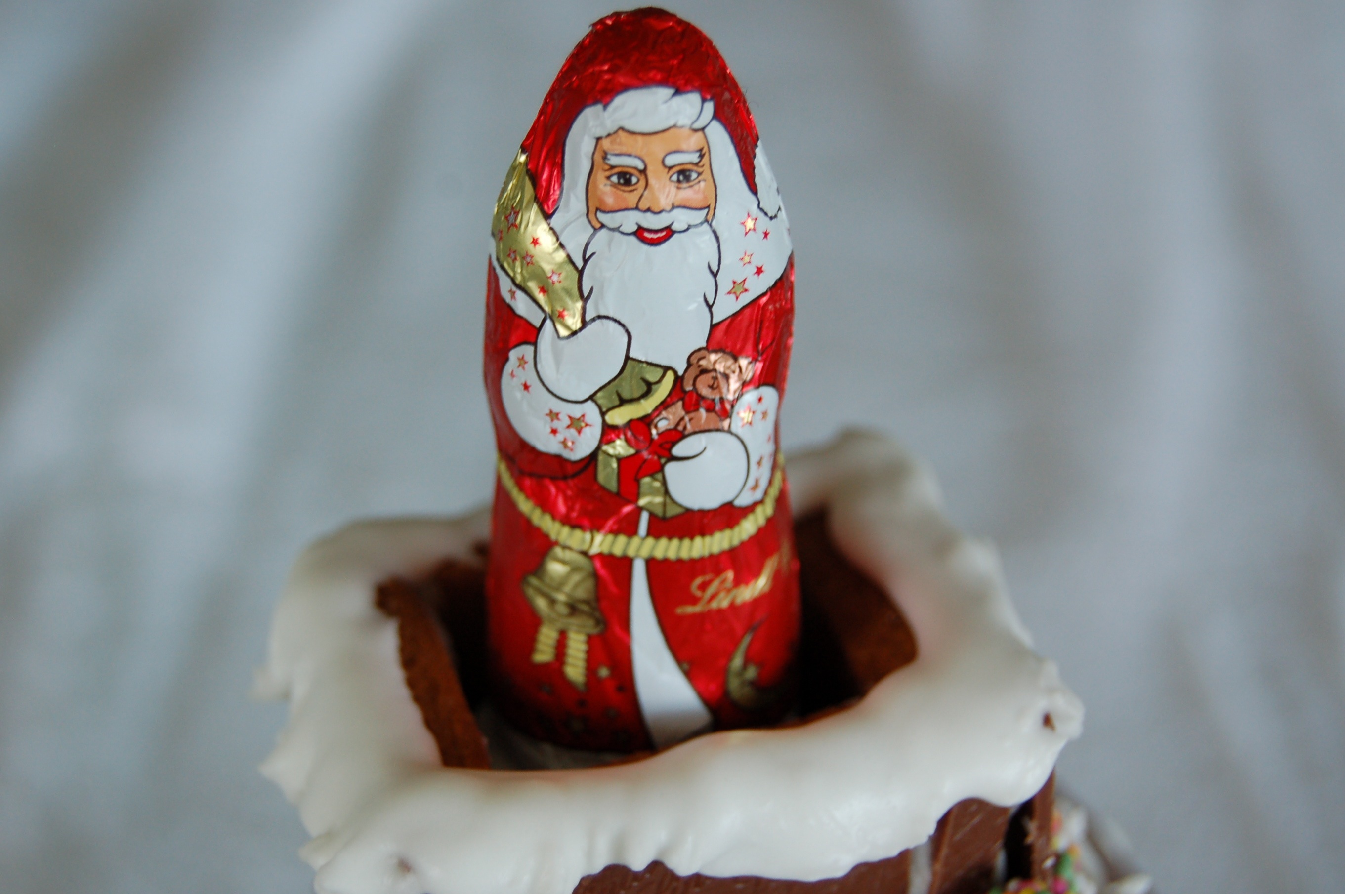 Celebrate Christmas – Gingerbread House